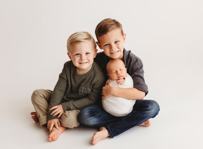 newborn and sibling photos in plano texas