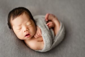styled newborn shoots in plano